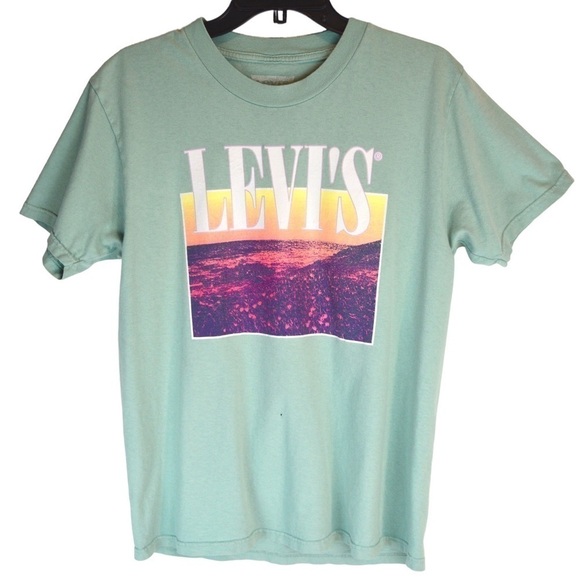 Levi’s Graphic Cotton Tee, Size Small - Picture 1 of 6
